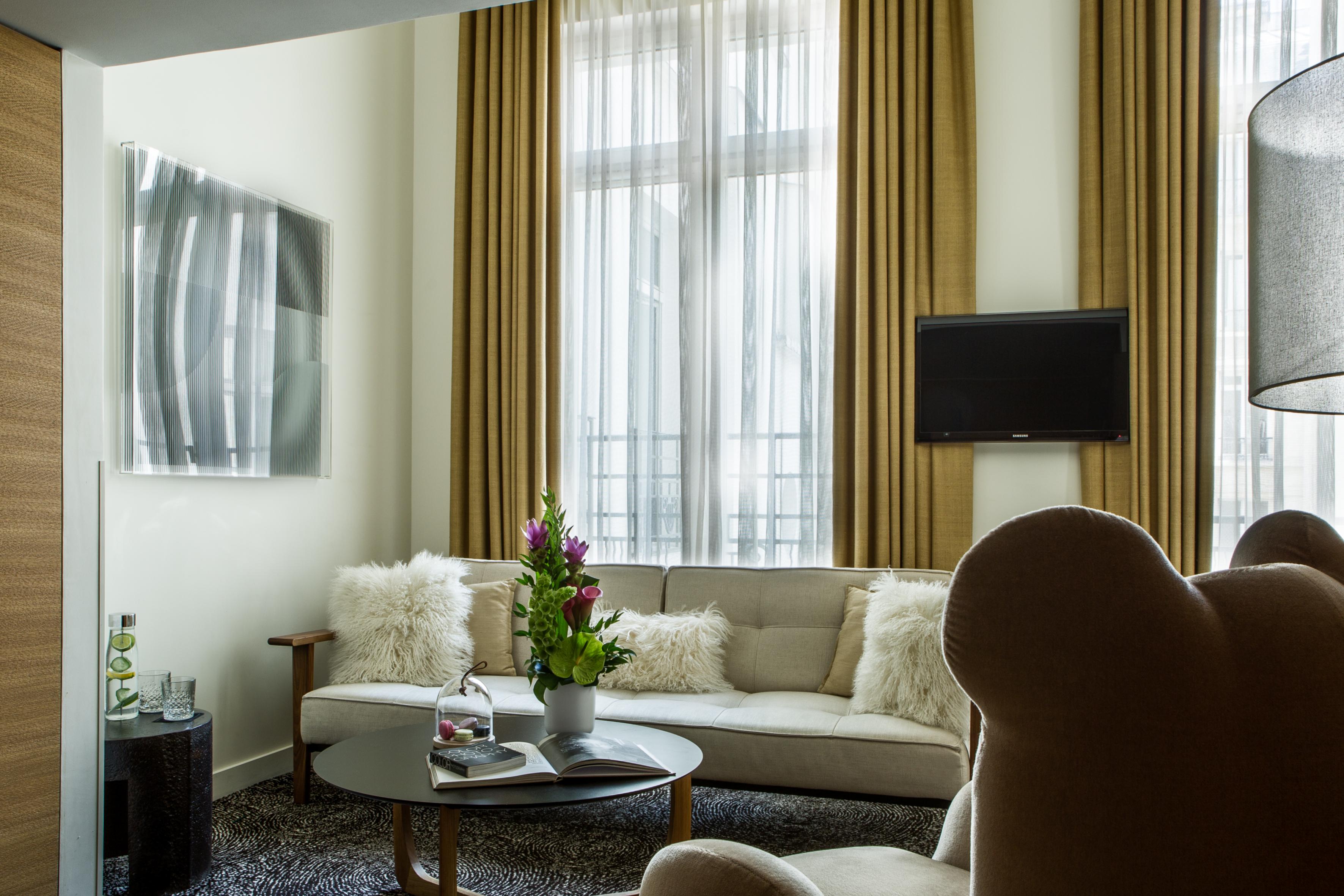 Hotel Marignan Champs-Elysees Paris Bagian luar foto