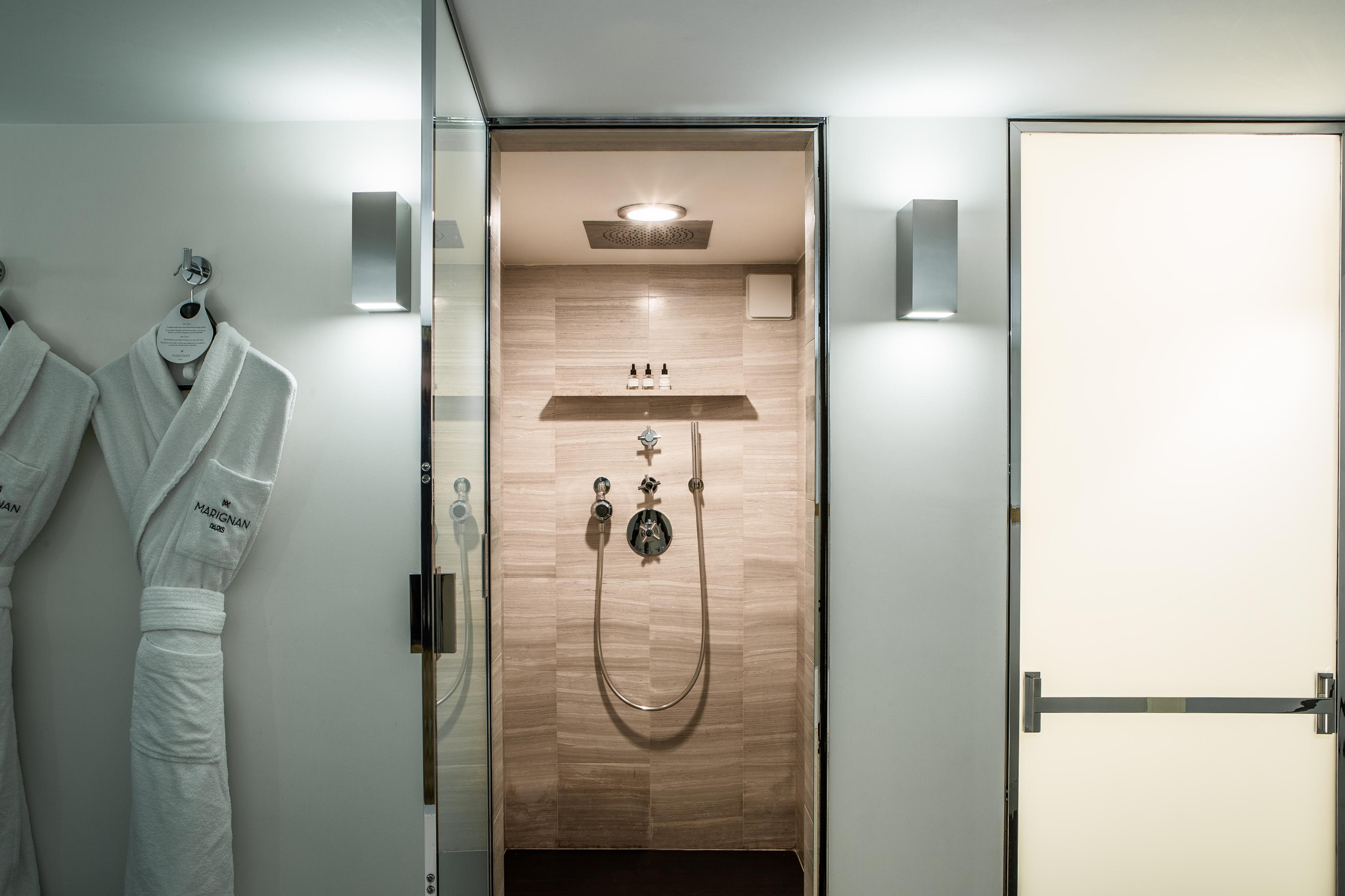 Hotel Marignan Champs-Elysees Paris Bagian luar foto
