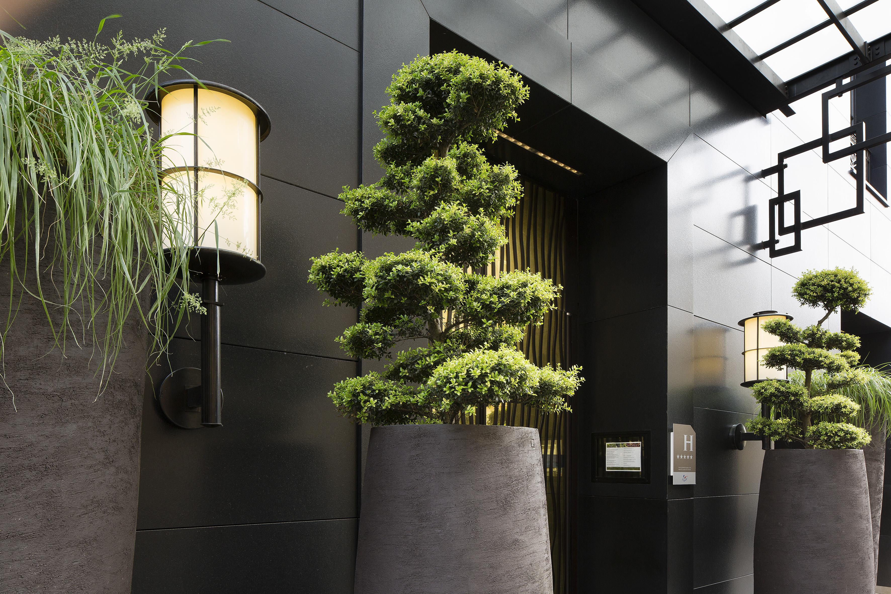 Hotel Marignan Champs-Elysees Paris Bagian luar foto