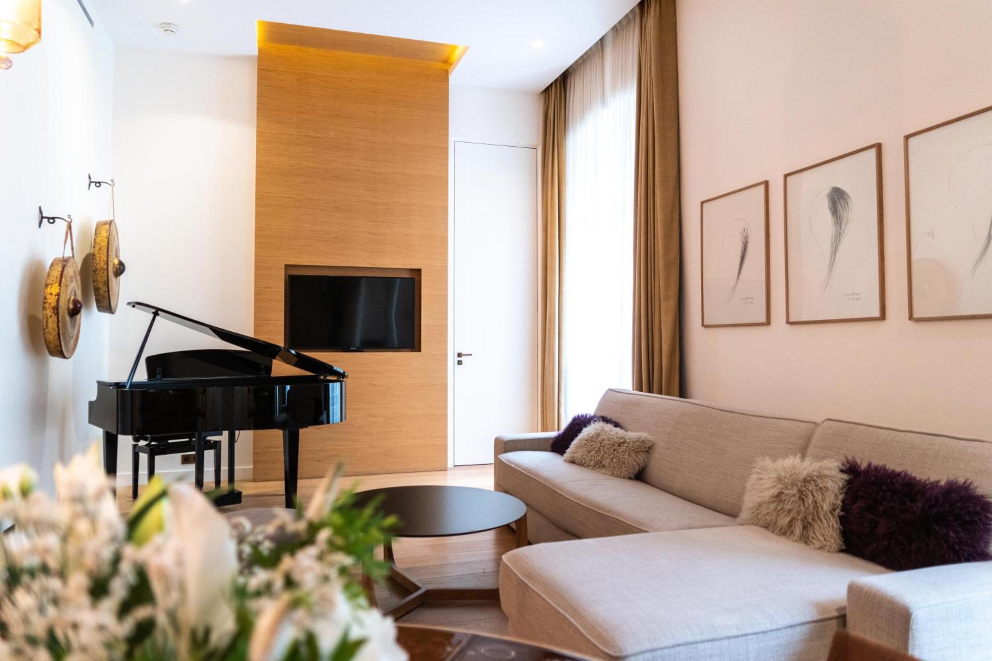 Hotel Marignan Champs-Elysees Paris Bagian luar foto