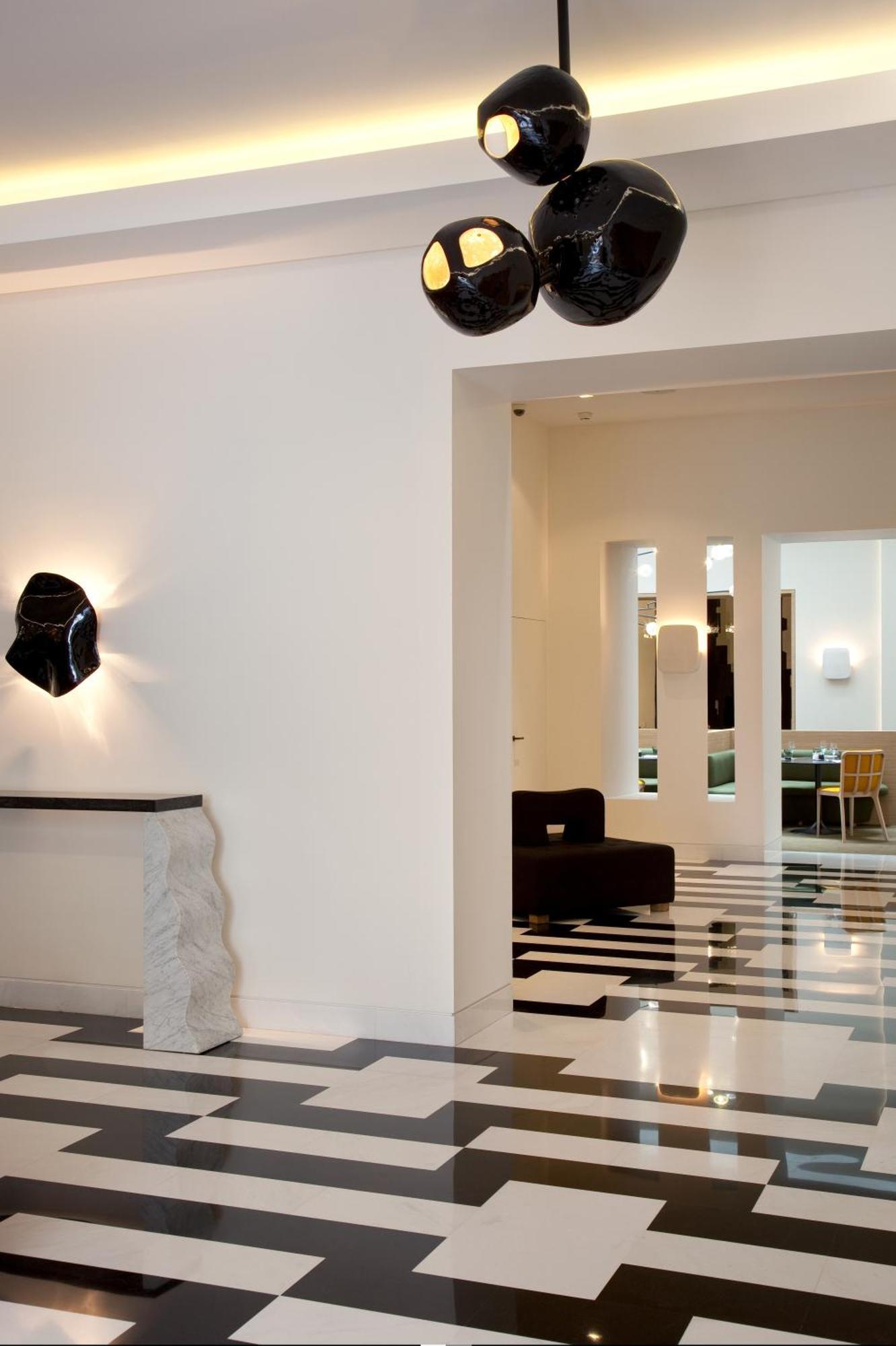 Hotel Marignan Champs-Elysees Paris Bagian luar foto